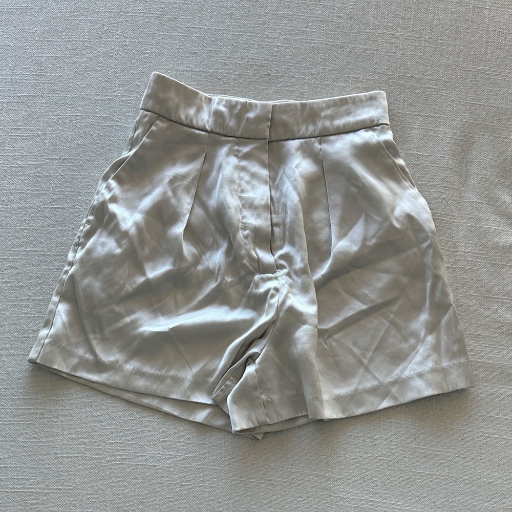 Abercrombie & Fitch Silk High Waist Shorts